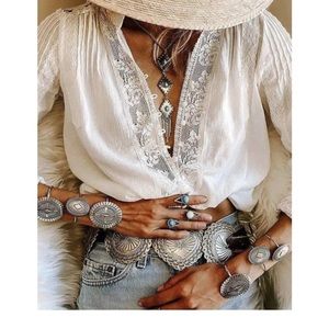 Very RARE SPELL White Lace Boho Peasant Top - Like NEW!